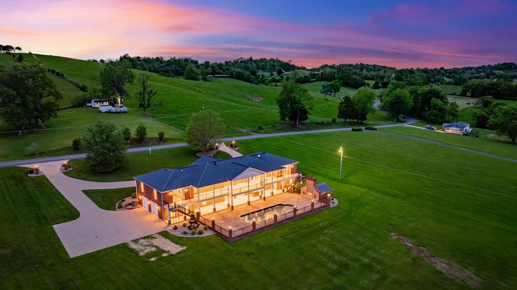 Photo of 20484 Lake Rd, Abingdon, VA 24211 (MLS # 104638)