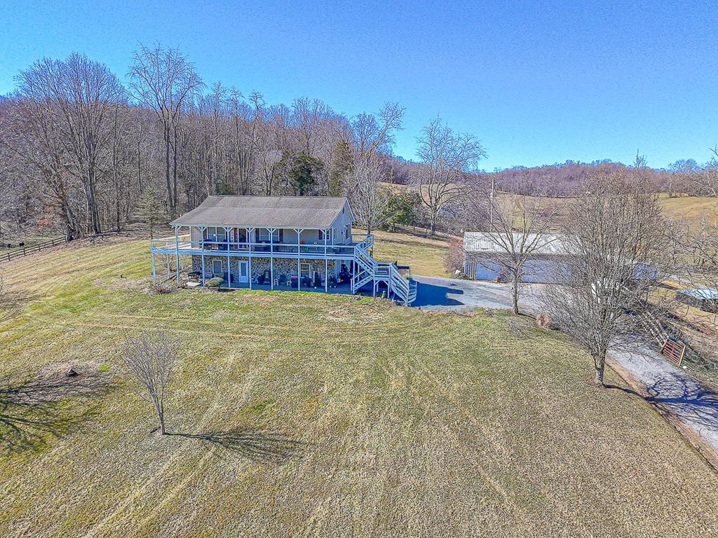 Photo of 15324 Sun Valley Drive, Abingdon, VA 24210 (MLS # 105972)