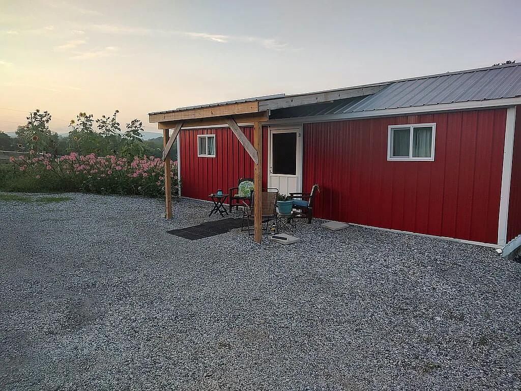 Photo of 1140 Powder Mill, Ivanhoe, VA 24350 (MLS # 109676)