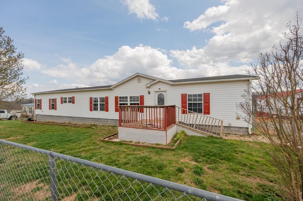 Photo of 188 Grandview Dr, Max Meadows, VA 24360 (MLS # 109427)