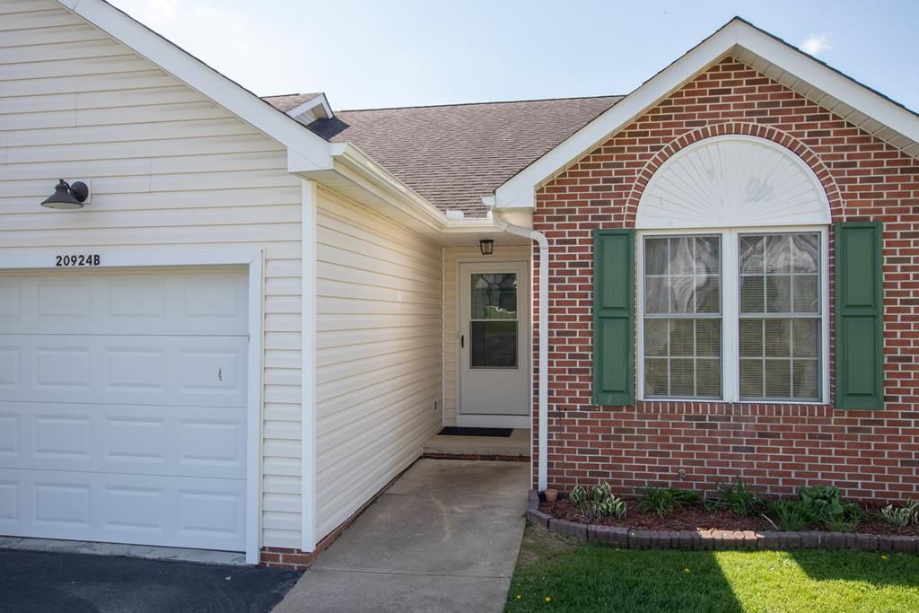 Photo of 20924 Deer Run Drive, Abingdon, VA 24211 (MLS # 109737)
