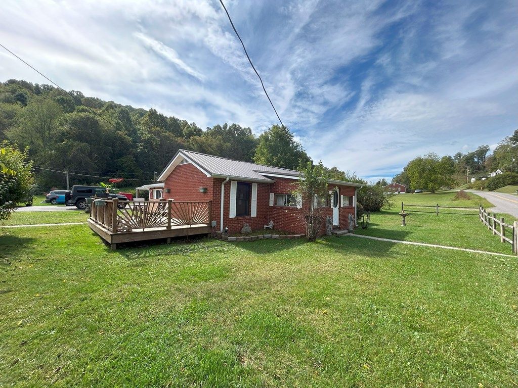 Photo of 4352 Abbs Valley Road, Bluefield, VA 24605 (MLS # 103598)