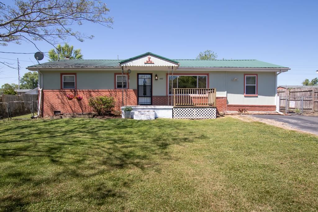 Photo of 1662 Carolina Avenue, Bristol, TN 37620 (MLS # 110093)