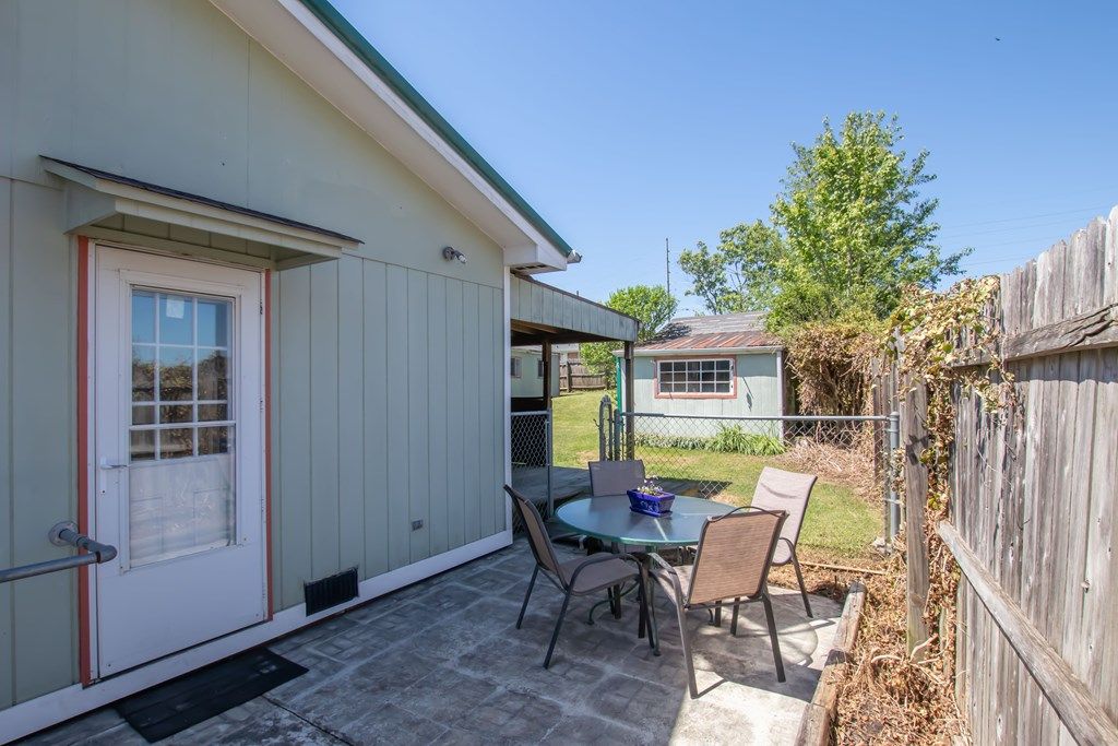 Photo of 1662 Carolina Avenue, Bristol, TN 37620 (MLS # 110093)