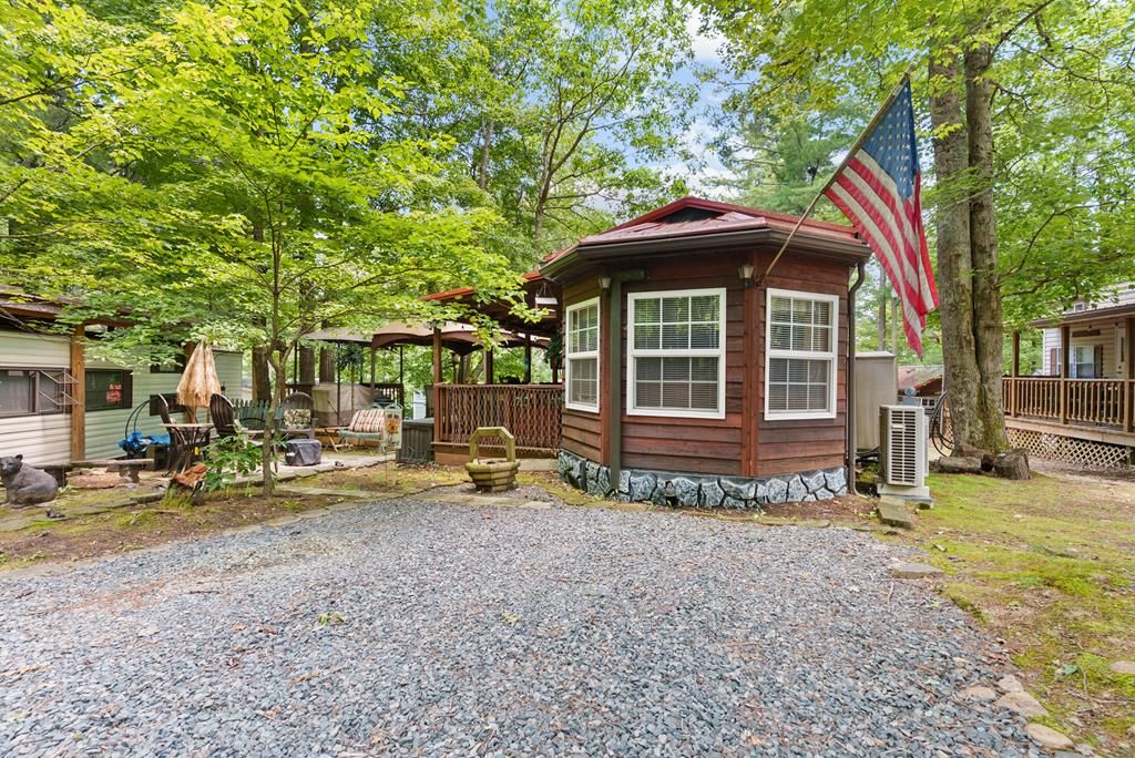 Photo of 236 Natalie Circle #236, Hillsville, VA 24343 (MLS # 111067)
