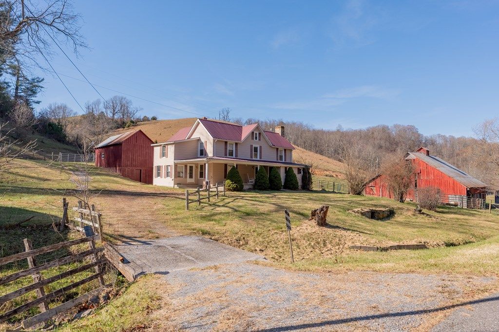 Photo of 1555 Berea Rd, Wytheville, VA 24382 (MLS # 104153)