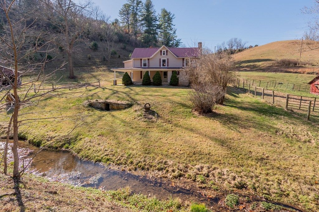 Photo of 1555 Berea Rd, Wytheville, VA 24382 (MLS # 104153)