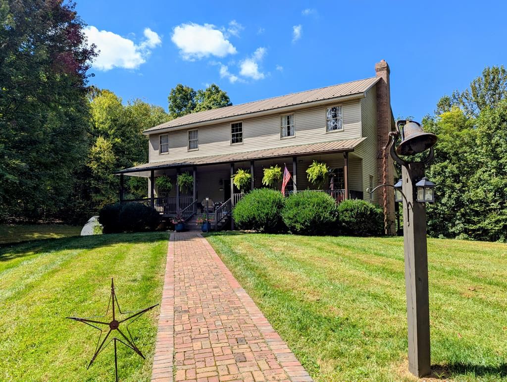 Photo of 1705 Barberry Rd, Floyd, VA 24091 (MLS # 103534)