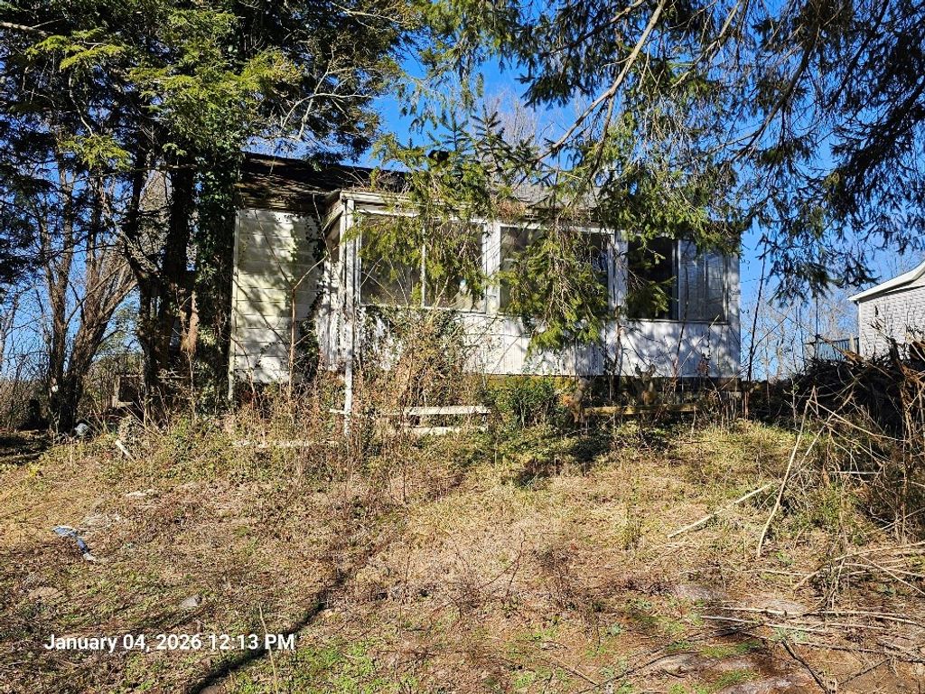 Photo of 239 Trimble Dr, Marion, VA 24354 (MLS # 104484)