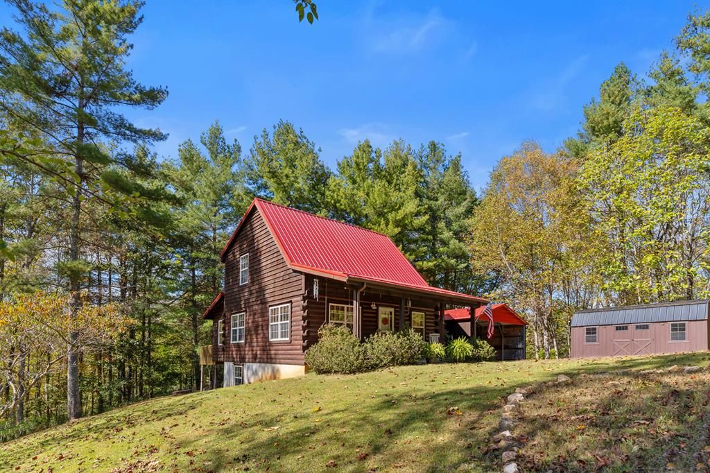 Photo of 296 Live Oak Ln, Galax, VA 24333 (MLS # 103749)