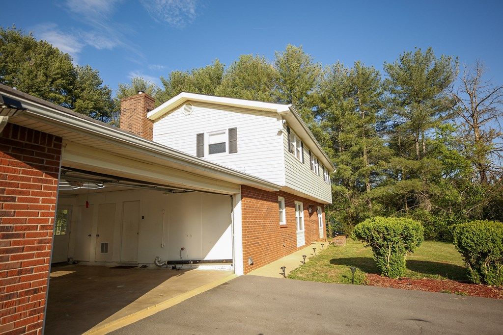 Photo of 14011 14011 Stone Drive, Bristol, VA 24202 (MLS # 109783)