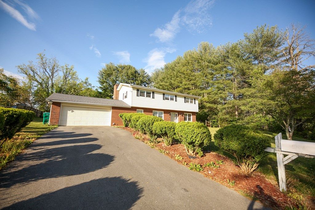 Photo of 14011 14011 Stone Drive, Bristol, VA 24202 (MLS # 109783)