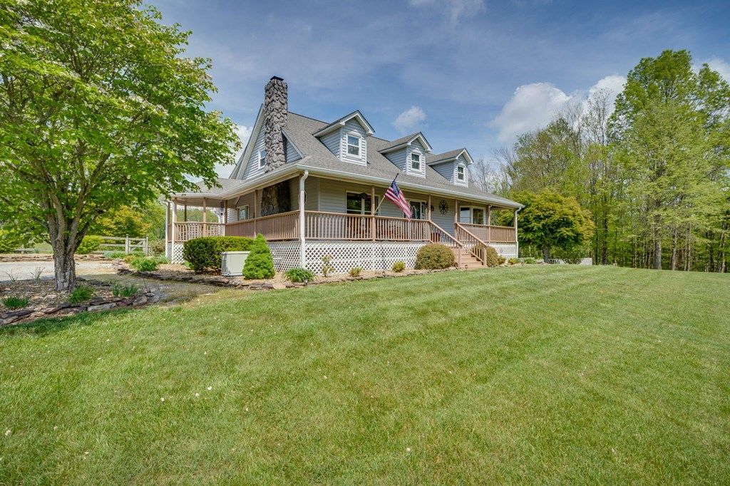Photo of 16133 Lee Highway, Bristol, VA 24202 (MLS # 109818)