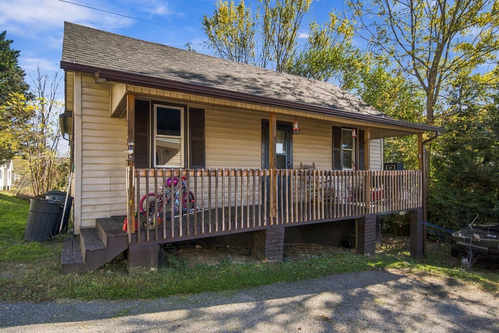 Photo of 348 Middle Street, Fries, VA 24330 (MLS # 112414)