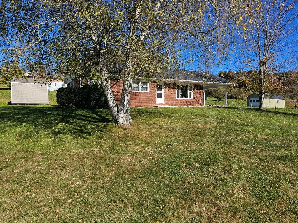 Photo of 66 Opossum Hollow Ln, Fries, VA 24333 (MLS # 98617)