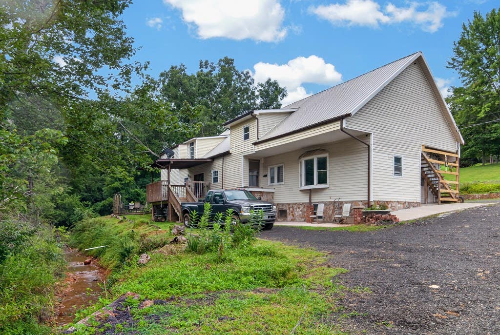Photo of 1245 Poplar Knob RD, Galax, VA 24333 (MLS # 111262)