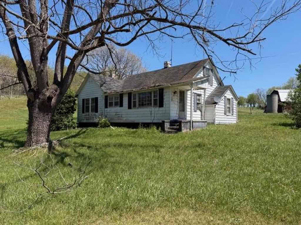 Photo of 4158 Cedar Springs Rd, Rural Retreat, VA 24368 (MLS # 109776)