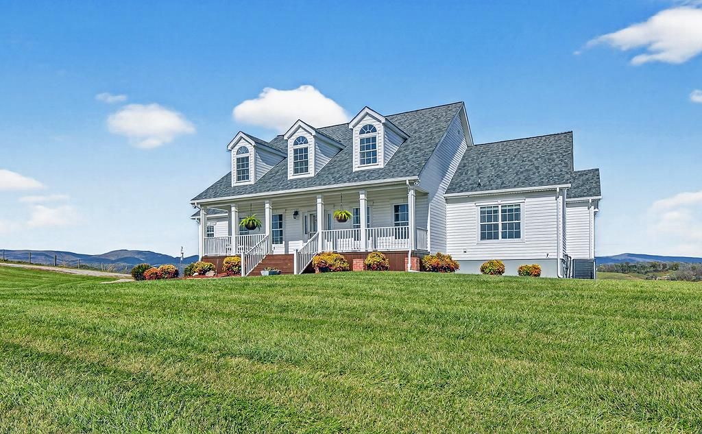 Photo of 13129 Northridge Road, Abingdon, VA 24210 (MLS # 109829)