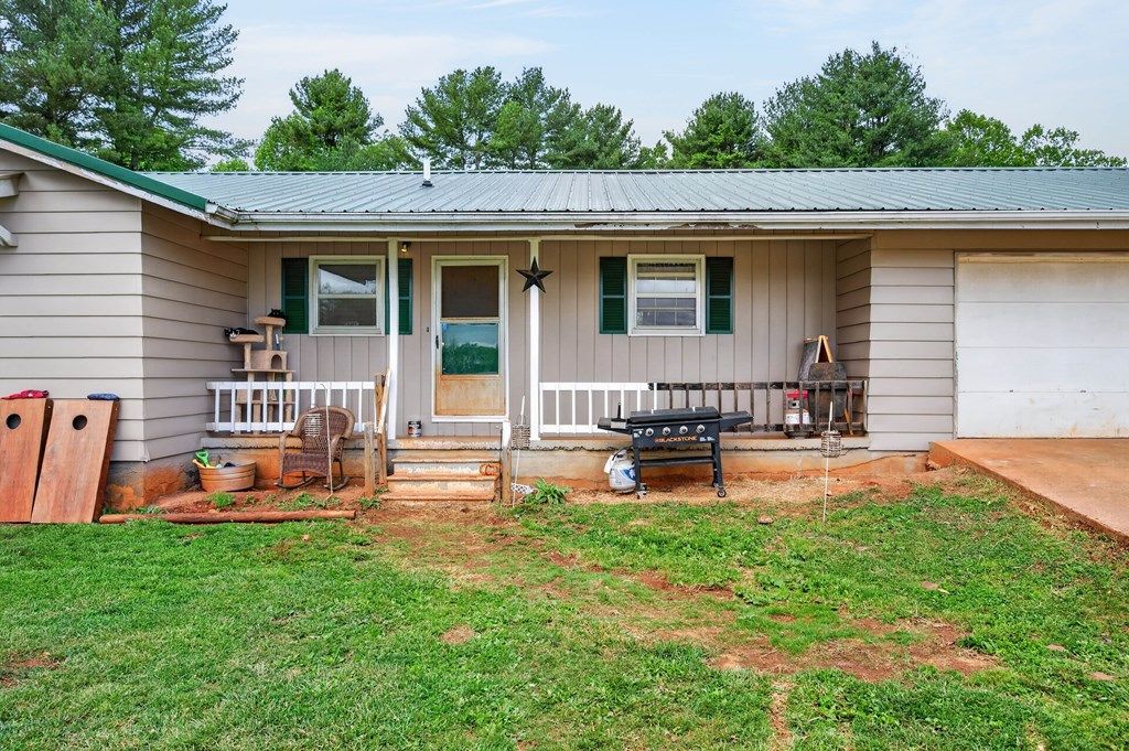 Photo of 147 Iron Ore Ln, Barren Springs, VA 24313 (MLS # 110151)