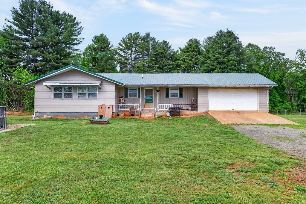 Photo of 147 Iron Ore Ln, Barren Springs, VA 24313 (MLS # 110151)