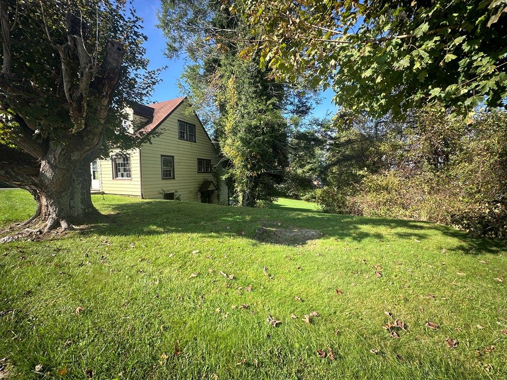 Photo of 186 S Main St #8,9,10,11, Hillsville, VA 24343 (MLS # 99395)