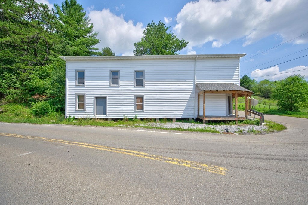 Photo of 11 Mt Zion Rd, Elk Creek, VA 24326 (MLS # 111288)
