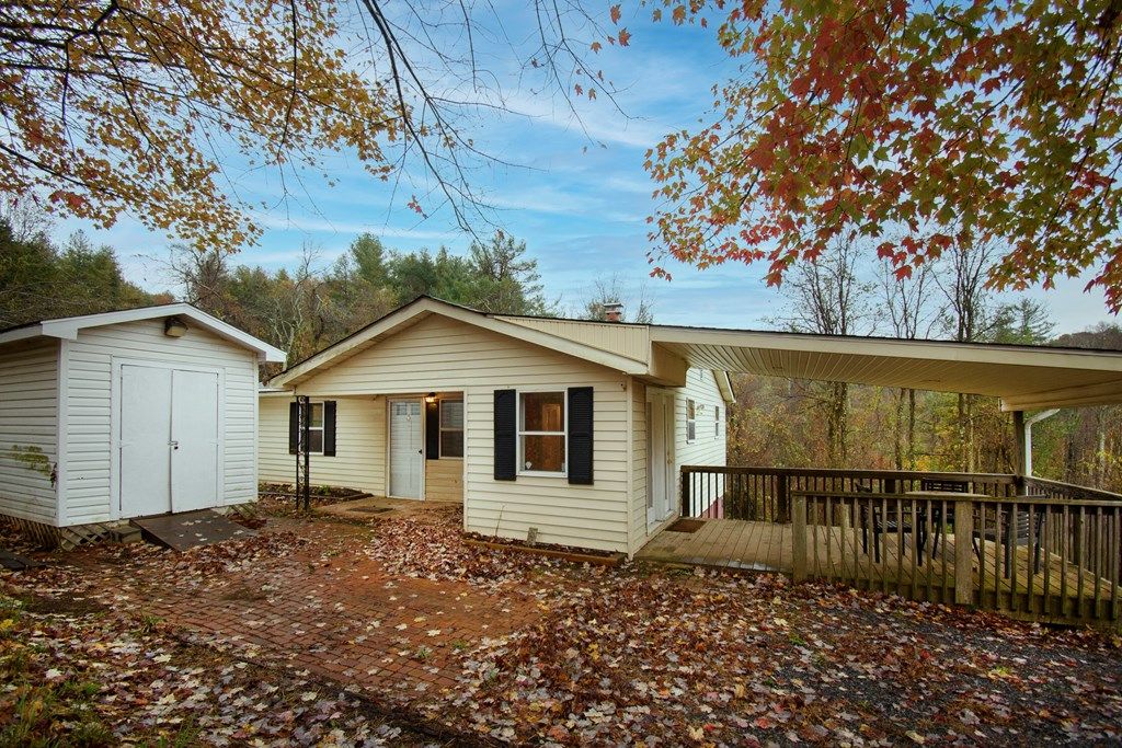 Photo of 320 Stuart Rd, Copper Hill, VA 24079 (MLS # 104088)