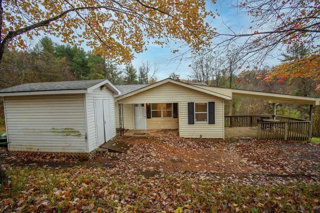 Photo of 320 Stuart Rd, Copper Hill, VA 24079 (MLS # 104088)