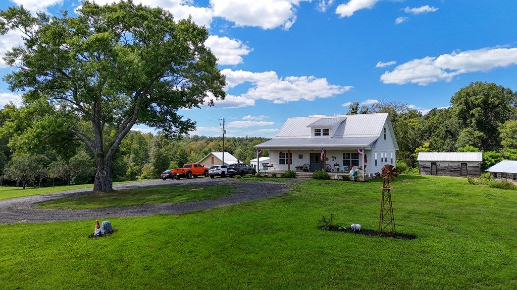 Photo of 3865 Ayers Orchard Rd, Stuart, VA 24171 (MLS # 103253)