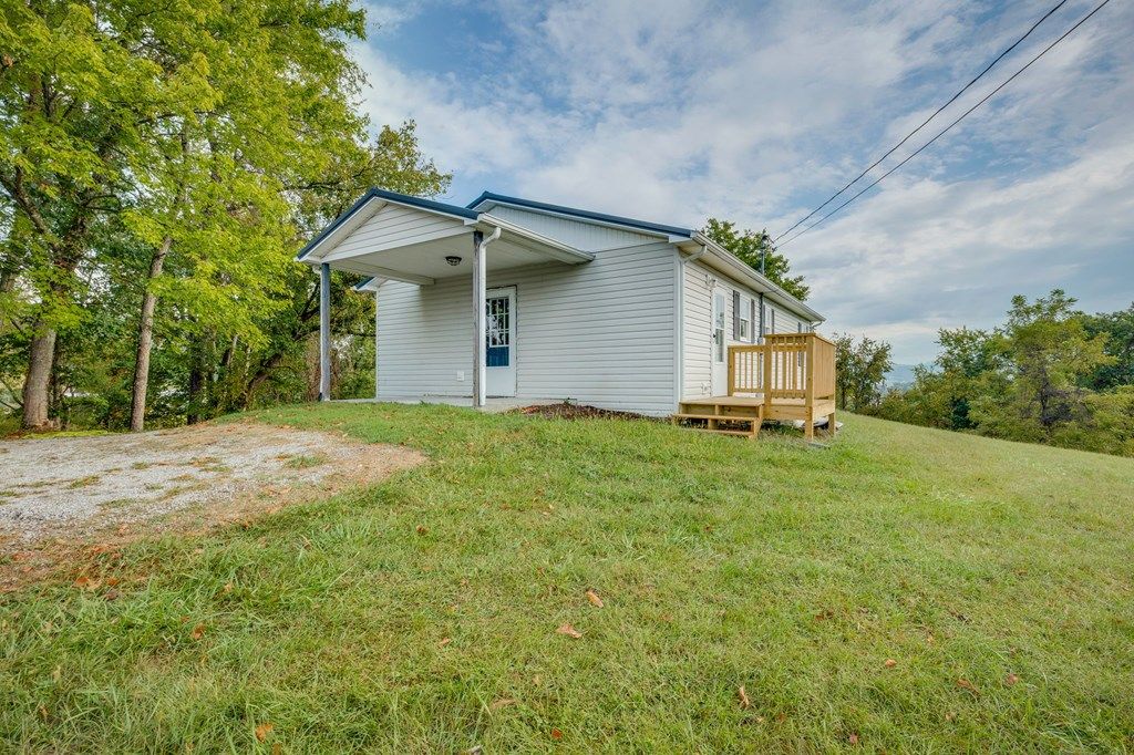 Photo of 256 Mays Street, Lebanon, VA 24266 (MLS # 103524)