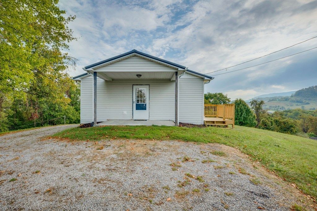 Photo of 256 Mays Street, Lebanon, VA 24266 (MLS # 103524)