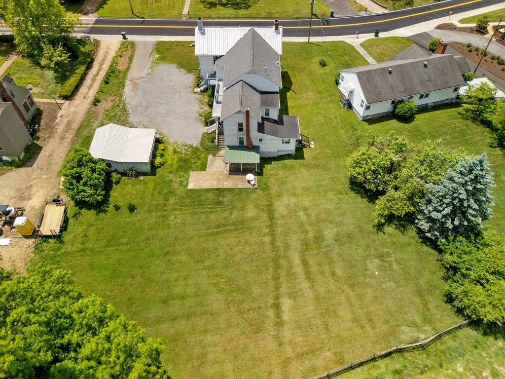 Photo of 282 Whites Mill Rd, Abingdon, VA 24210 (MLS # 110355)