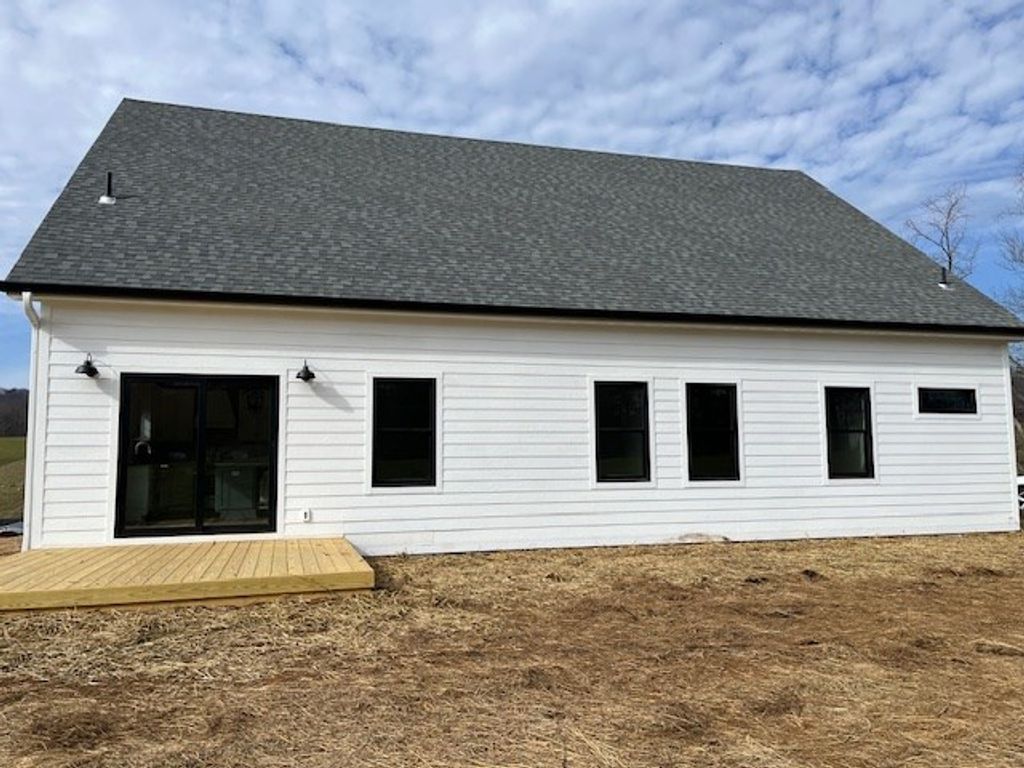 Photo of 15840 Black Hollow Rd, Abingdon, VA 24210 (MLS # 104200)