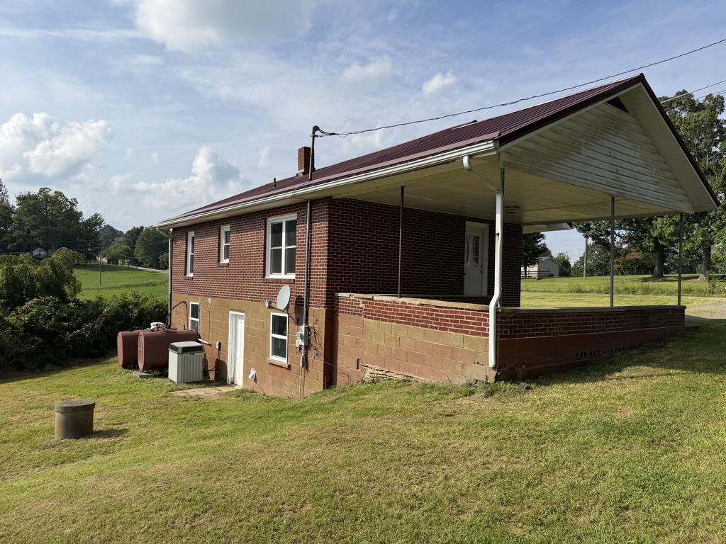 Photo of 7020 Pipers Gap Rd, Galax, VA 24333 (MLS # 111684)
