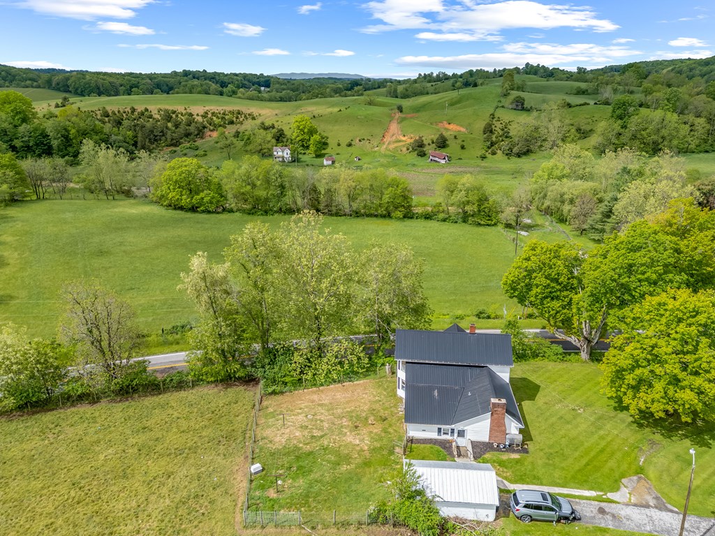 Wytheville, Virginia 24382, United States, 3 Bedrooms Bedrooms, ,1 BathroomBathrooms,Residential,Active,132823