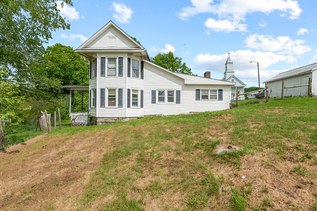 Wytheville, Virginia 24382, United States, 3 Bedrooms Bedrooms, ,1 BathroomBathrooms,Residential,Active,132823