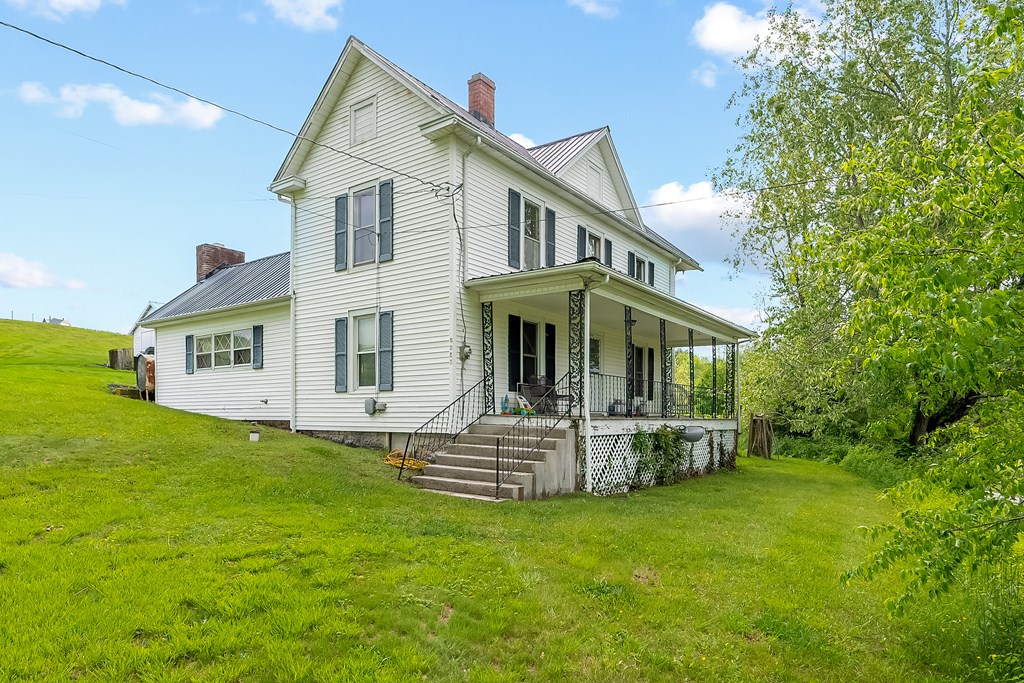 Wytheville, Virginia 24382, United States, 3 Bedrooms Bedrooms, ,1 BathroomBathrooms,Residential,Active,132823