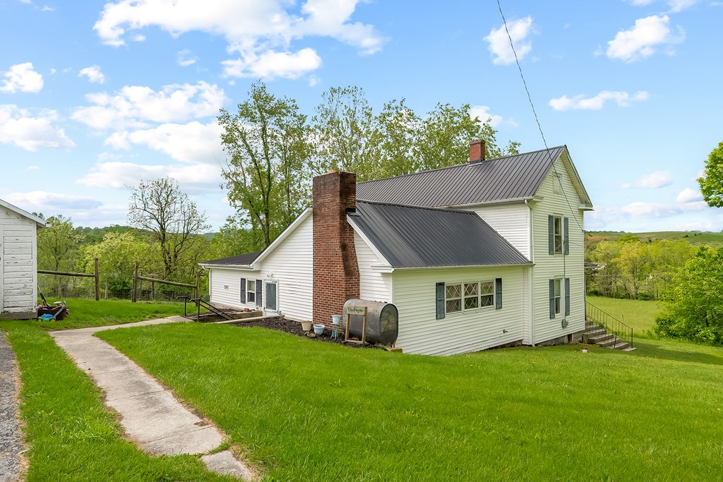 Wytheville, Virginia 24382, United States, 3 Bedrooms Bedrooms, ,1 BathroomBathrooms,Residential,Active,132823