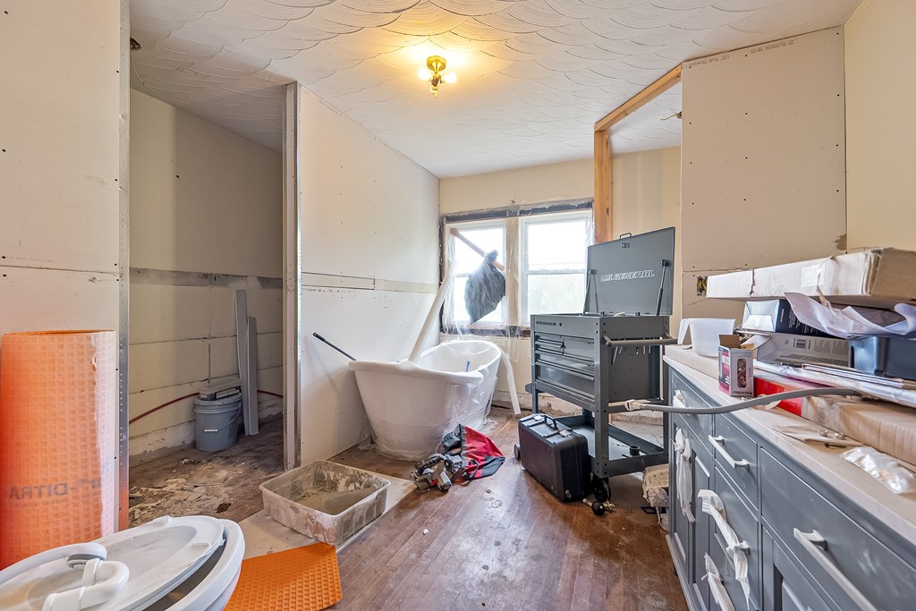 Wytheville, Virginia 24382, United States, 3 Bedrooms Bedrooms, ,1 BathroomBathrooms,Residential,Active,132823