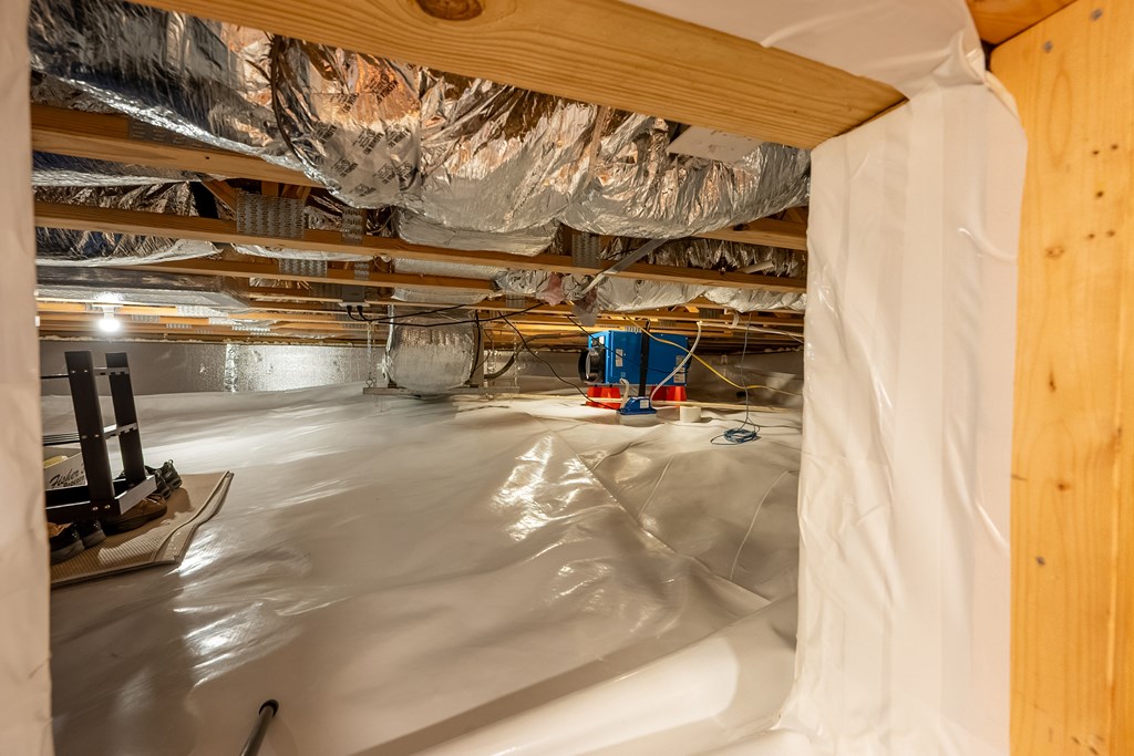 Dugspur, Virginia 24325, United States, 2 Bedrooms Bedrooms, ,3 BathroomsBathrooms,Residential,Active,212803