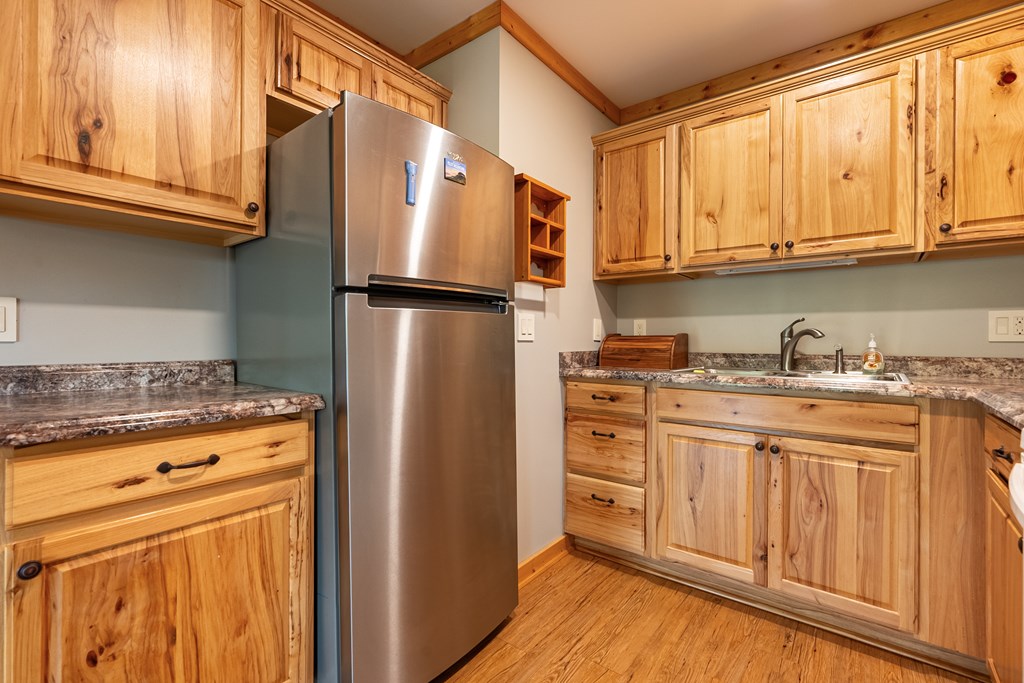 Dugspur, Virginia 24325, United States, 2 Bedrooms Bedrooms, ,3 BathroomsBathrooms,Residential,Active,212803