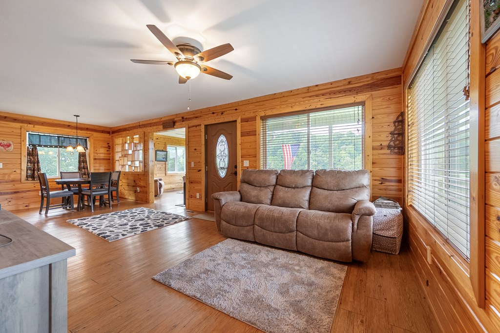 Dugspur, Virginia 24325, United States, 2 Bedrooms Bedrooms, ,3 BathroomsBathrooms,Residential,Active,212803