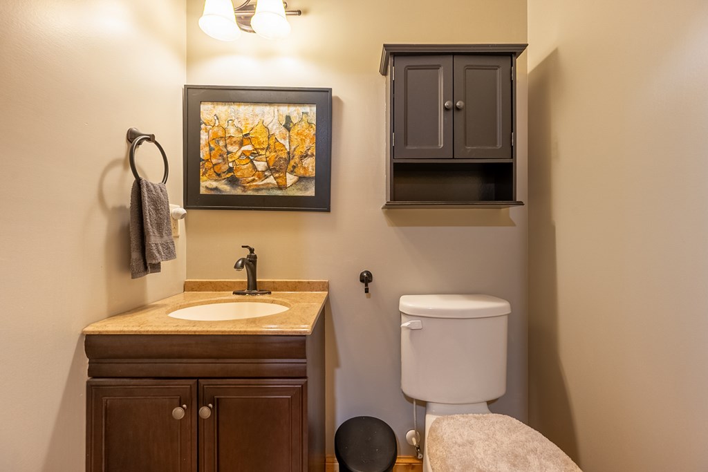 Dugspur, Virginia 24325, United States, 2 Bedrooms Bedrooms, ,3 BathroomsBathrooms,Residential,Active,212803