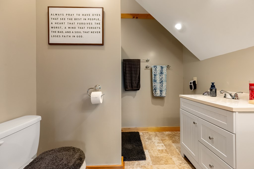 Dugspur, Virginia 24325, United States, 2 Bedrooms Bedrooms, ,3 BathroomsBathrooms,Residential,Active,212803