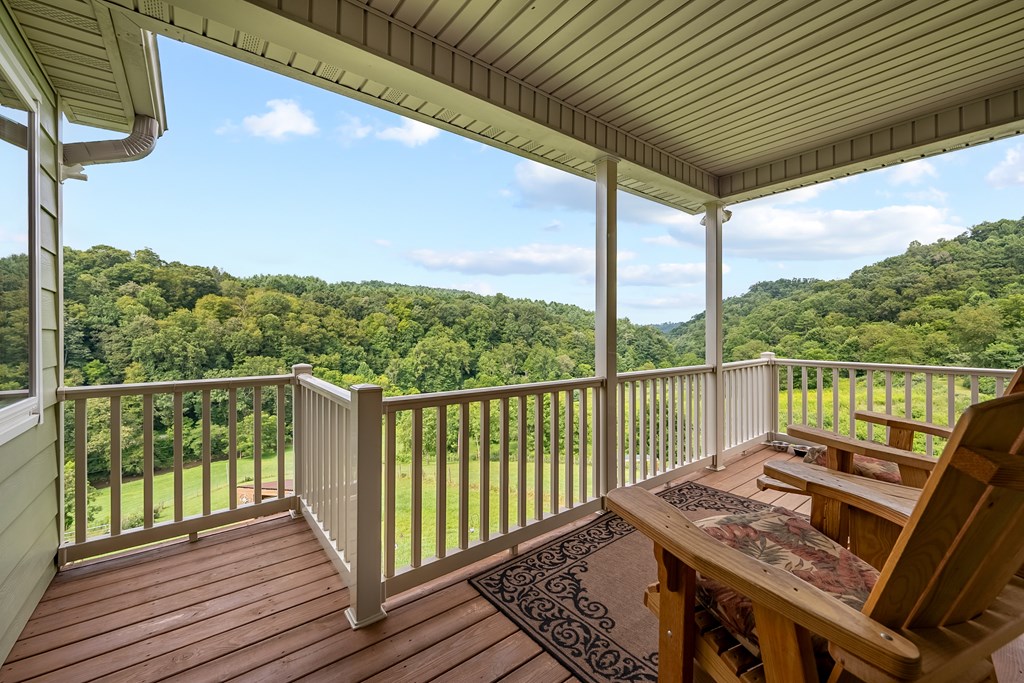 Dugspur, Virginia 24325, United States, 2 Bedrooms Bedrooms, ,3 BathroomsBathrooms,Residential,Active,212803