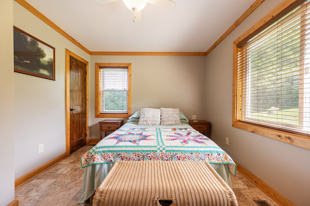 Dugspur, Virginia 24325, United States, 2 Bedrooms Bedrooms, ,3 BathroomsBathrooms,Residential,Active,212803