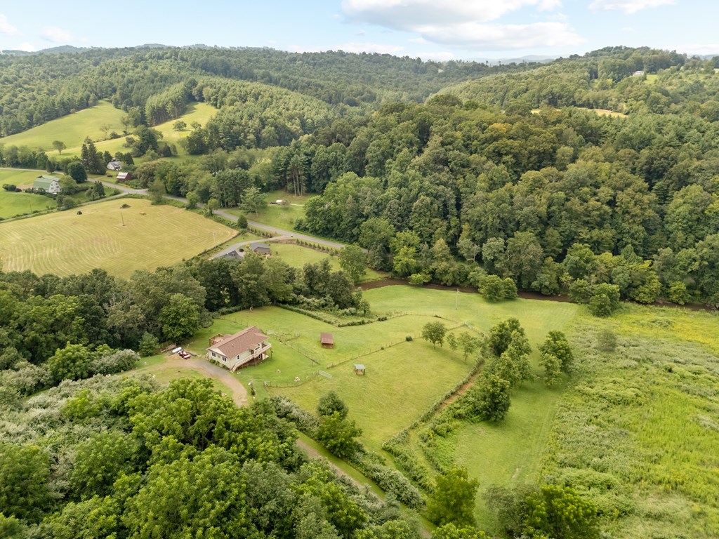 Dugspur, Virginia 24325, United States, 2 Bedrooms Bedrooms, ,3 BathroomsBathrooms,Residential,Active,212803