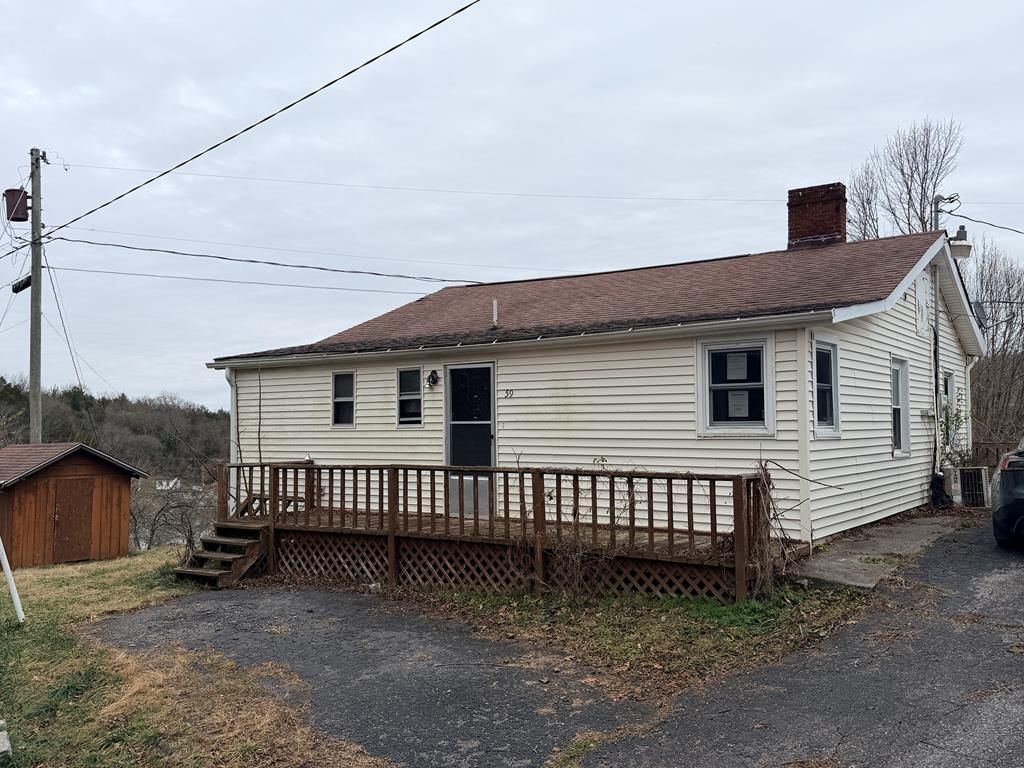 Photo of 59 Munsey Drive, Lebanon, VA 24266 (MLS # 104311)