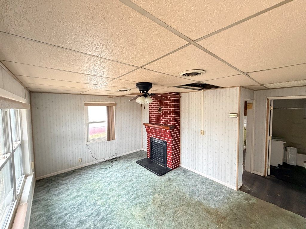 Photo of 59 Munsey Drive, Lebanon, VA 24266 (MLS # 104311)