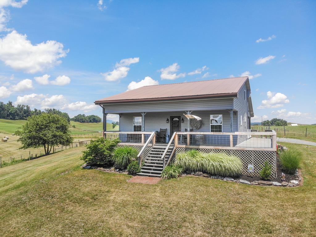 Photo of 27069 Northridge Road, Meadowview, VA 24361 (MLS # 110636)